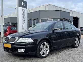Voiture accidenté Skoda Octavia 2.0 FSI Elegance 2006/1