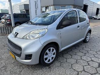 Vaurioauto  passenger cars Peugeot 107 1.0-12V XR 2011/8