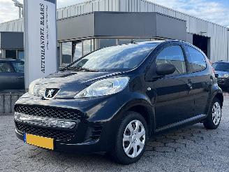 damaged passenger cars Peugeot 107 1.0-12V XR 2010/6