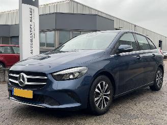 krockskadad bil auto Mercedes B-klasse 200 Business Solution Plus AUTOMAAT 2019/8