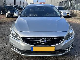 Volvo V-60 2.4 D6 AWD Plug-In Hybrid Summum picture 2