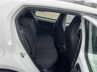 Volkswagen Up! 1.0 BMT move up! picture 11