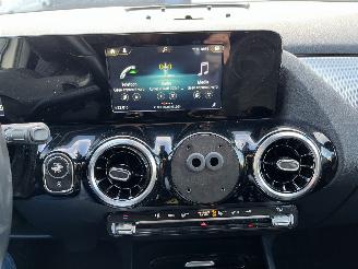 Mercedes B-klasse 200d AUTOMAAT picture 21