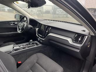 Volvo Xc-60 2.0 B4 Momentum Advantage AUTOMAAT picture 11
