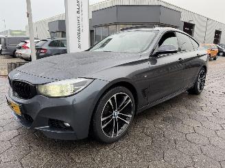 Damaged car BMW 3-serie 320i xDrive High Executive 2019/10