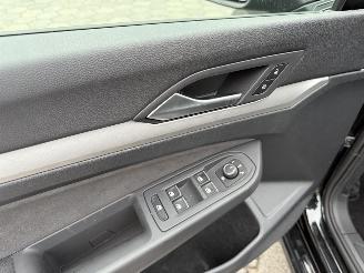 Volkswagen Golf 1.0 eTSI Life Business picture 8