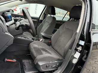 Volkswagen Golf 1.0 eTSI Life Business picture 9