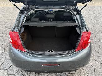 Peugeot 208 1.4 VTi Active picture 12