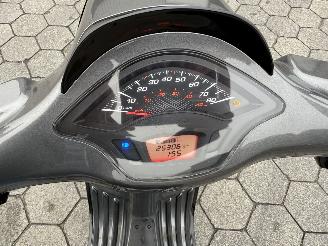Vespa  Sprint 4T Sport picture 13