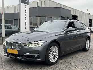 Avarii autoturisme BMW 3-serie Touring 318i Luxury Edition 2018/8
