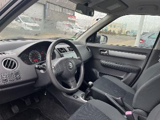 Suzuki Swift 1.3 Base picture 12