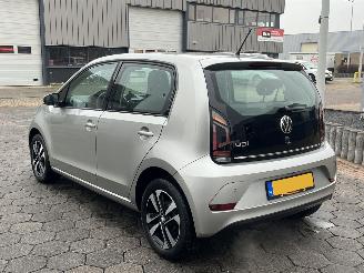 Volkswagen Up! 1.0 beats picture 6