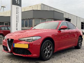 skadebil auto Alfa Romeo Giulia 2.0 T AWD Veloce 280PK 2019/12