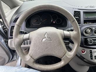 Mitsubishi Grandis 2.4-16V Intense 6p. picture 16