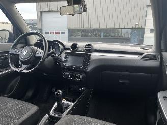 Suzuki Swift 1.2 Style Smart Hybrid picture 11