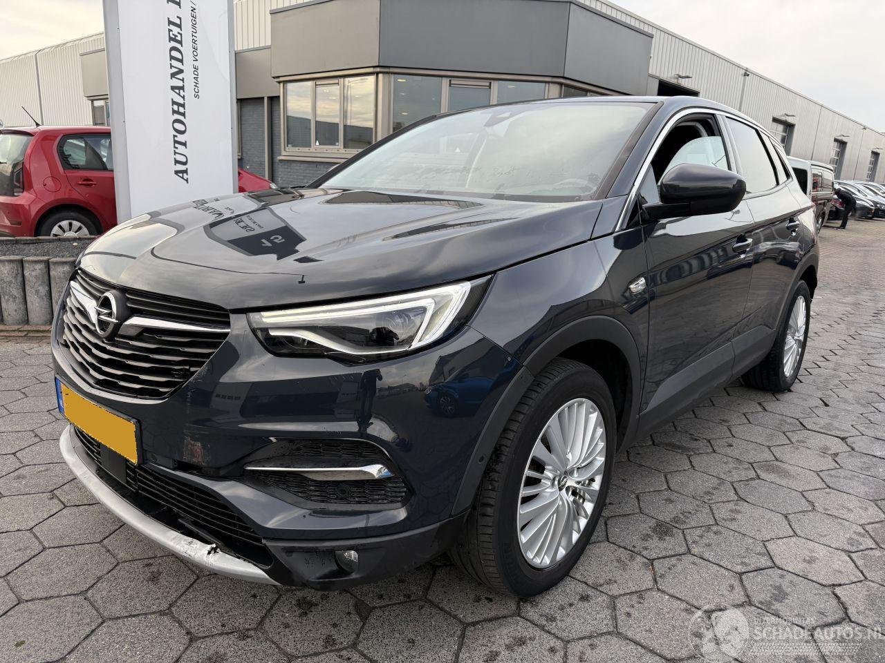 Opel Grandland X 1.2 Turbo Business Executive