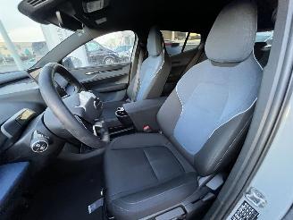 Volvo EX30 Single Motor Extended Range Plus 69 kWh picture 15