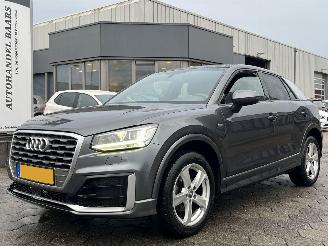 Vaurioauto  passenger cars Audi Q2 35 TFSI S Edition AUTOMAAT 2020/10