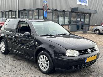 Volkswagen Golf 1.8-5V Highline picture 3