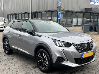 Peugeot e-2008 EV GT 50 kWh picture 3