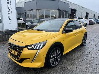 krockskadad bil auto Peugeot e-208 EV GT 350 50 kWh 2023/1