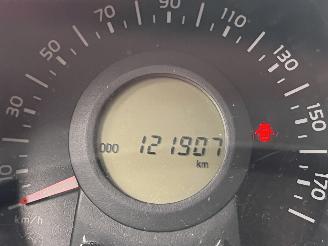 Peugeot 108 1.0 e-VTi Active picture 17