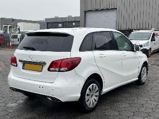 Mercedes B-klasse 220 d Ambition AUTOMAAT picture 4