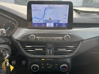 Ford Focus Wagon 1.0 EcoBoost Hybrid Connected picture 17