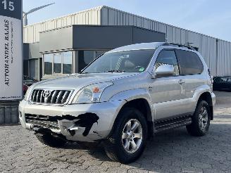 skadebil auto Toyota Landcruiser 3.0 D-4D VX HR Blind Van 2003/1