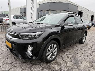 Unfallwagen Kia Stonic 1.0 T-GDi MHEV DynamicPlusLine 2023/9