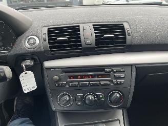 BMW 1-serie 118i AUTOM High Executive picture 17