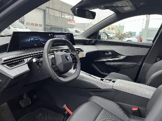 Peugeot e-3008 Allure Avantage 210 73 kWh picture 15