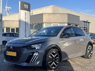 Auto incidentate Peugeot 208 1.2 Hybrid 145 e-DCS6 GT 2025/3