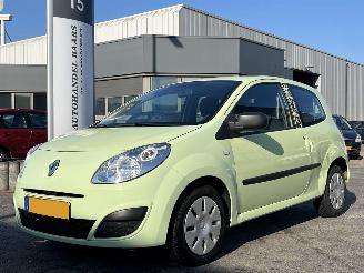 krockskadad bil auto Renault Twingo 1.2 Acces 2010/4