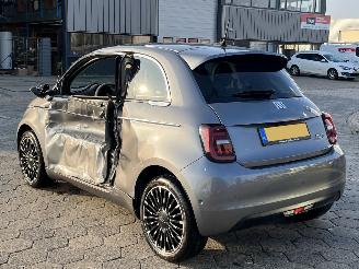 Fiat 500E La Prima 42 kWh AUTOMAAT picture 6