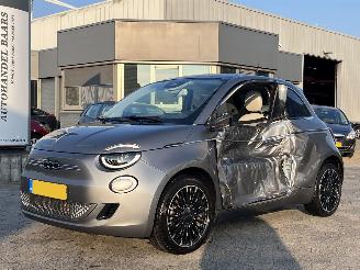 krockskadad bil auto Fiat 500 La Prima 42 kWh AUTOMAAT 2020/12