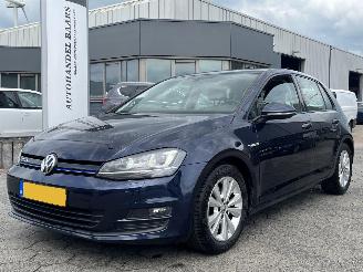 Unfallwagen Volkswagen Golf 1.0 TSI Connected Series 2016/12