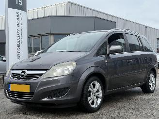 Auto incidentate Opel Zafira 1.6 Cosmo 7persoons 2010/3
