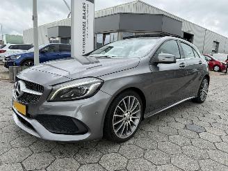 uszkodzony samochody osobowe Mercedes A-klasse 180 Ambition 2016/11