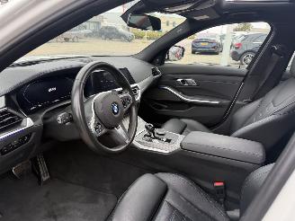 BMW 3-serie 330e High Executive picture 16