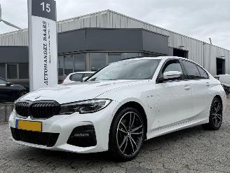 Schadeauto BMW 3-serie 330e High Executive 2021/3