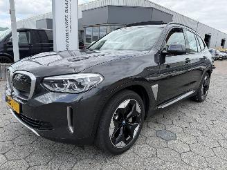 krockskadad bil auto BMW iX3 High Exe 80 kWh PANO 2021/10