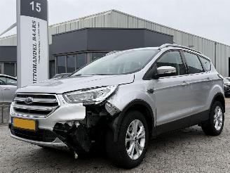 damaged passenger cars Ford Kuga 1.5 EcoBoost Titanium 2018/9
