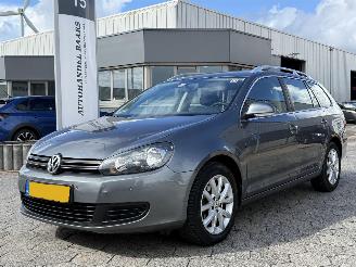 uszkodzony samochody osobowe Volkswagen Golf Variant 1.6 TDI Comfort Executive Line BlueMotion 2012/10