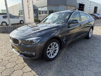 Voiture accidenté BMW 3-serie GT NAP Pano Gran Turismo 320i  High Executive 2017/9