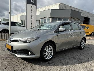 uszkodzony samochody osobowe Toyota Auris 1.2T Aspiration Limited 2016/8