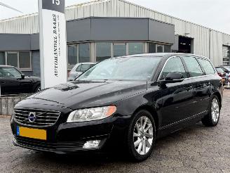 uszkodzony samochody osobowe Volvo V-70 1.6 D2 Kinetic AUTOMAAT 2013/9