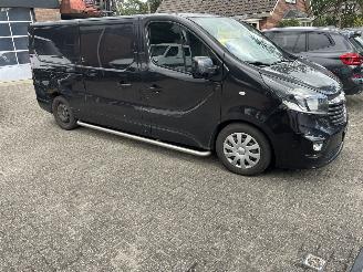krockskadad bil bedrijf Opel Vivaro 1.6 BI TURBO LANG L2H1 2016/9