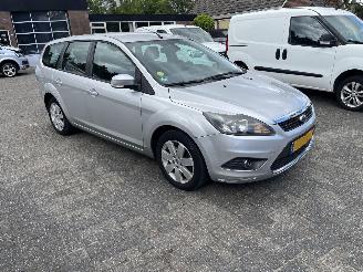 skadebil auto Ford Focus 1.8 LIMITED COMBI KLIMA. 2009/10