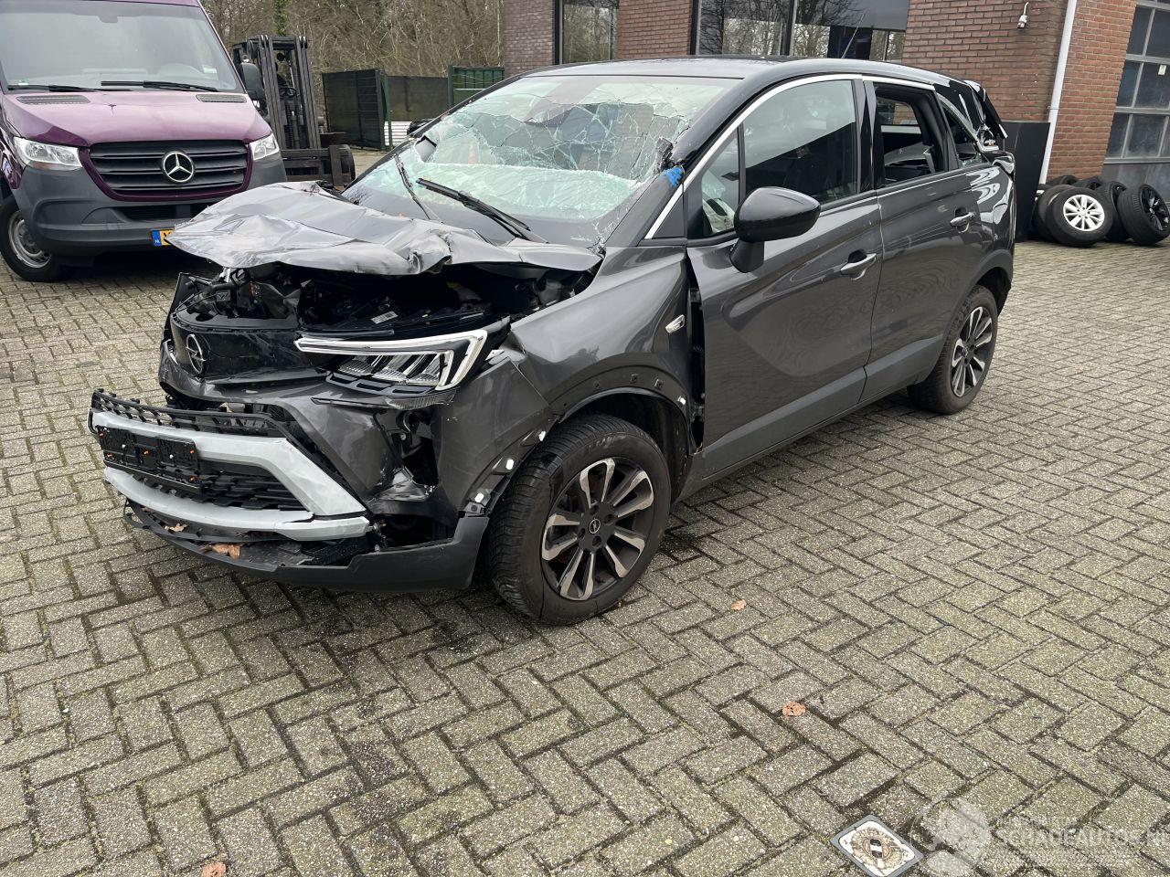Opel Crossland 1.2 TURBO AUTOMAAT EDITION.
